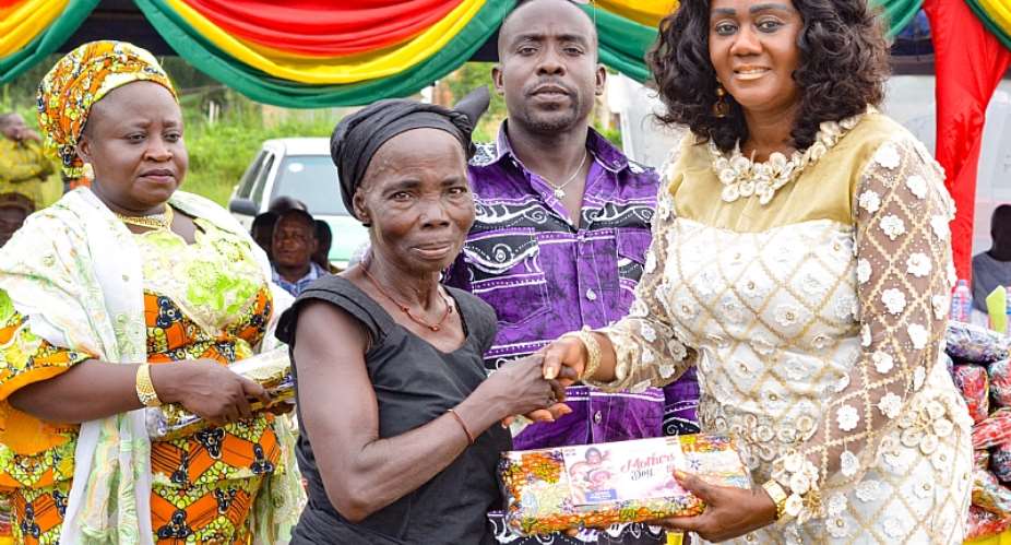 Mothers Day: Tourism Minister Celebrates With 400 Widows