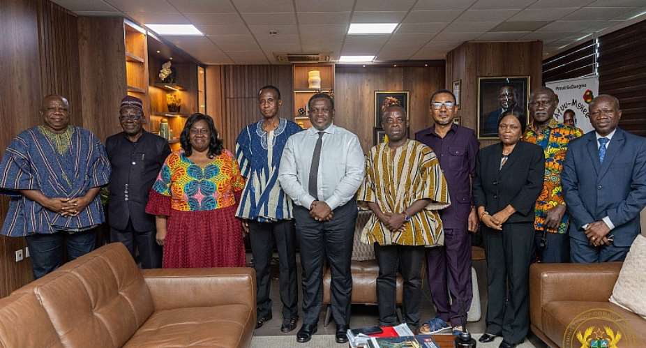Communication Minister calls for stronger civil service collaboration ...