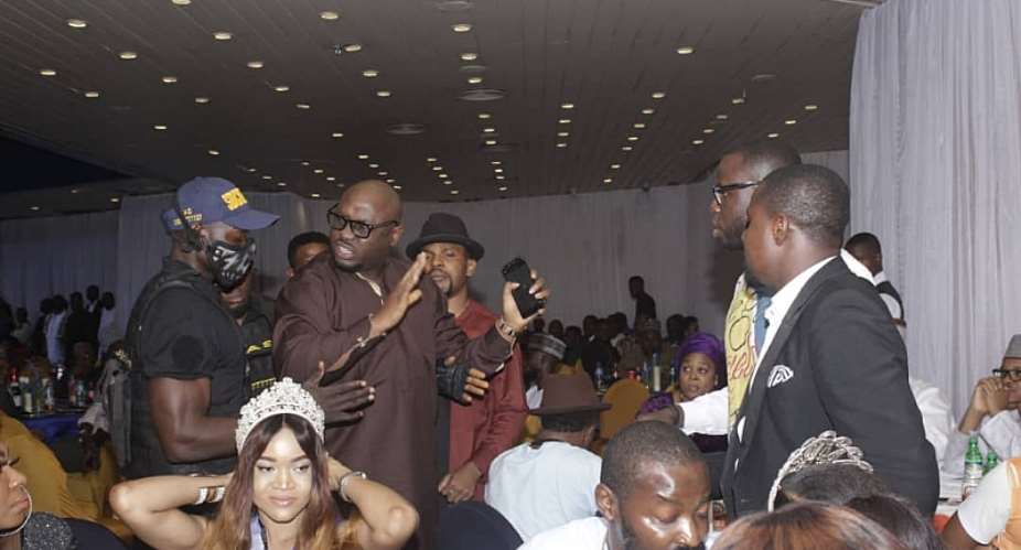 President Of Coalition Of Nigeria Entertainers Clash With Showbiz Entrepreneur At 'Who Is Who' Awards