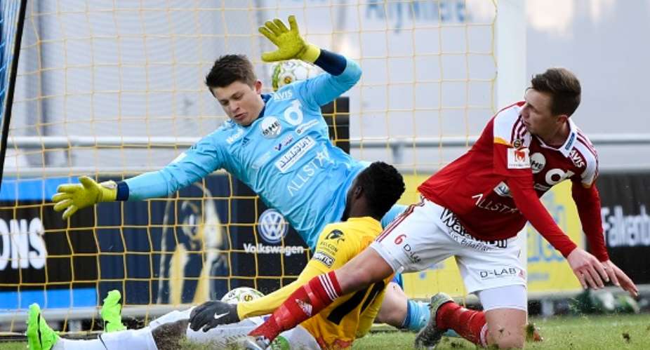 Falkenberg Ghanaian midfielder Richard Donkor suffers injury in Brommapojkarna win in Swedish Superettan