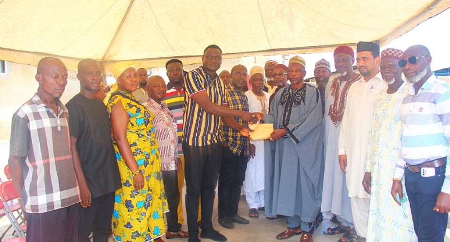 Muslim community in Obuasi supports disaster victims