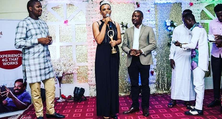Face Of Amity Queen Ndubuisi Mercy Honoured With ApexAchievers Award In Abuja