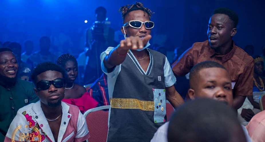 GYEA24: Afrobeat sensation Kubede performs his new song Kolomental at National Theater