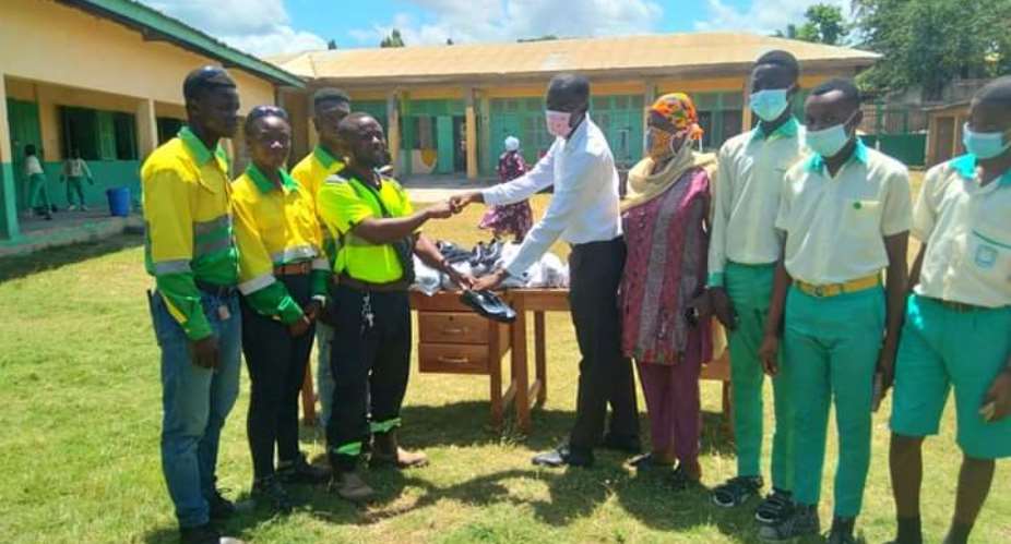 Saqquafiya School in Obuasi receives support from Assembly Member
