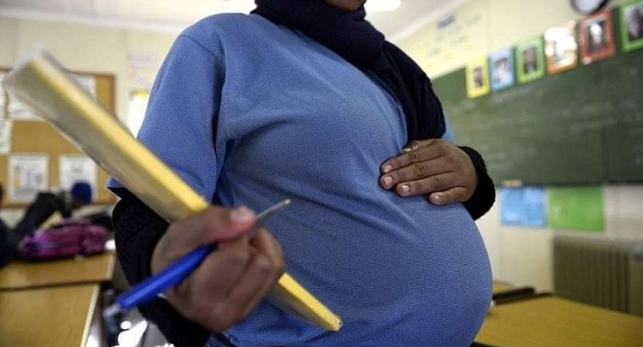 Pantang: Pregnant Midwifery Student Ordered To Defer Exams