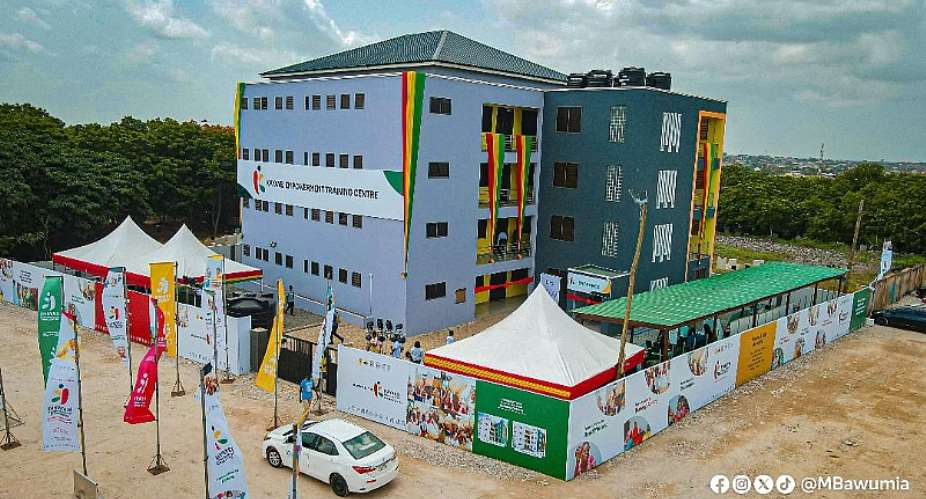 Bawumia commissions multi-purpose Kayayei' hostel,trainingcentre