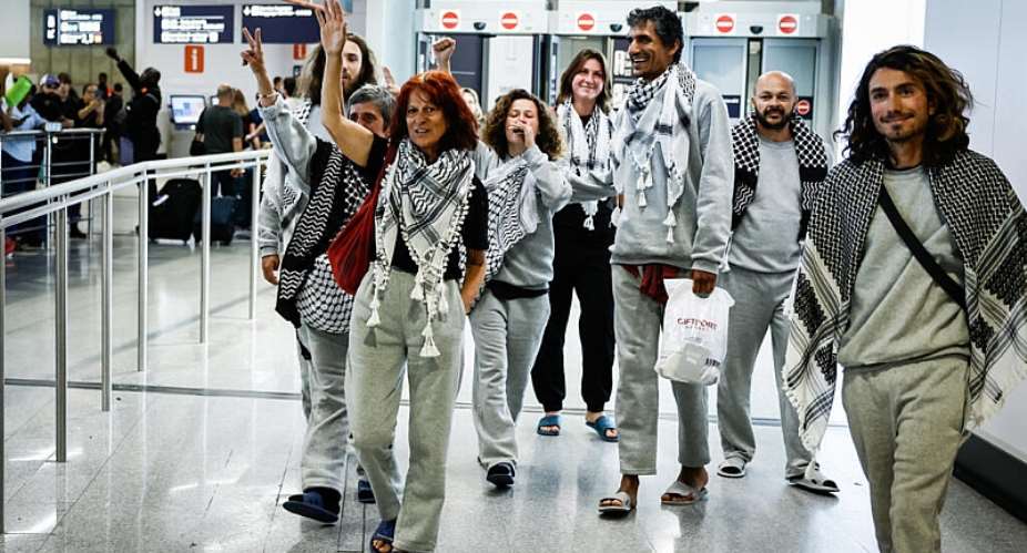 Eight French nationals arrived at Charles de Gaulle airport near Paris on the afternoon of Friday, May 22, 2026. -  Simon Wohlfahrt, AFP