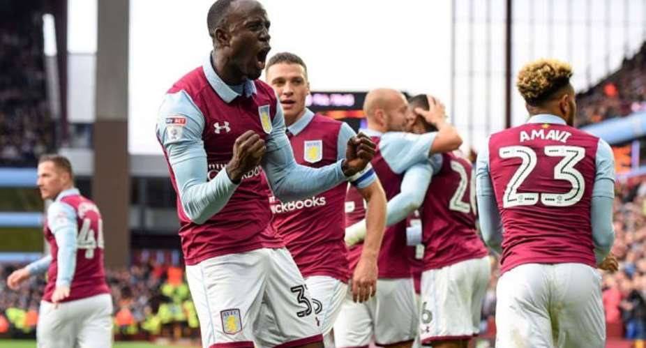 Aston Villa star Albert Adomah arrives in Ghana for holidays, could he make a return to the Black Stars?