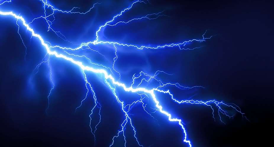 Lightning struck 35-year-old woman to death after staking lotto in Ho