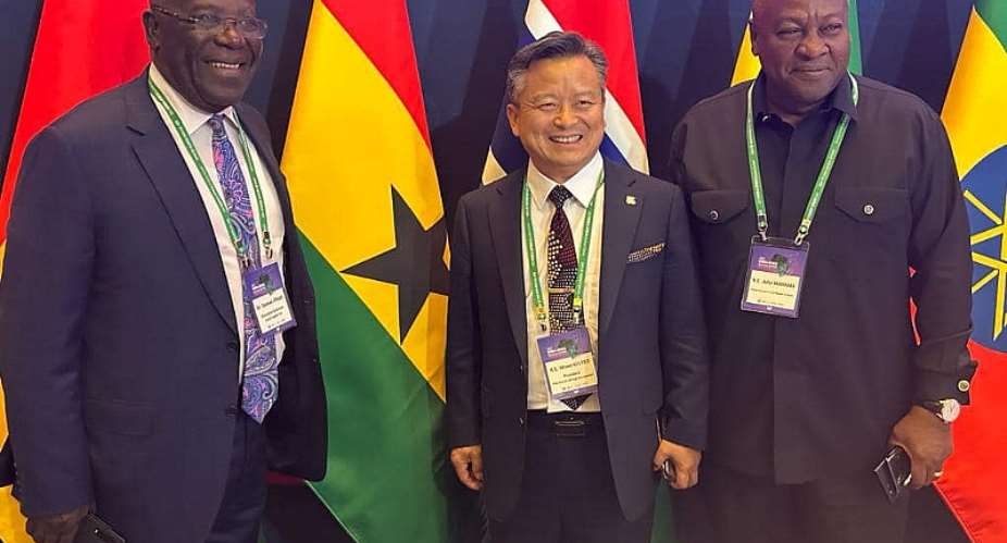 President John Dramani Manama with the President of the Korea-Africa Foundation, Ambassador Woon-Ki Lyeo middle and Sir Samuel Esson Jonah, Chairman of Jonah Capital left at the Korea- Africa Business Summit