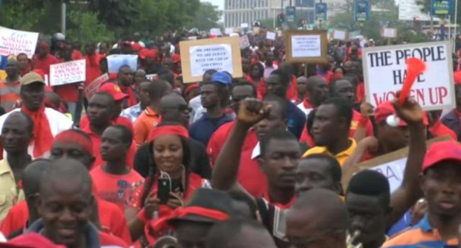 Adom FM embarks on 'Fab?woso' anti-corruption demo