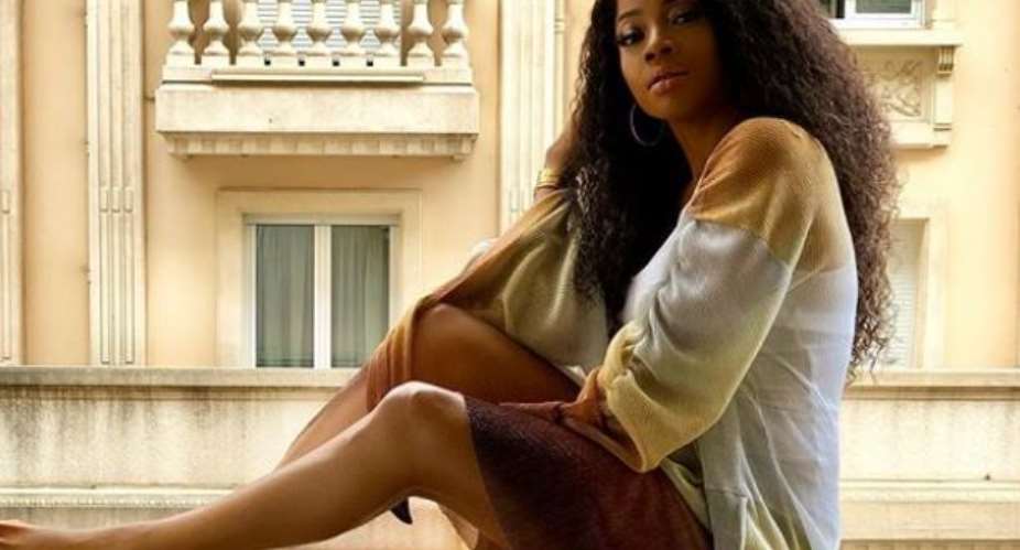 OAP Toke Makinwa Promises to Support Fibroid Patient