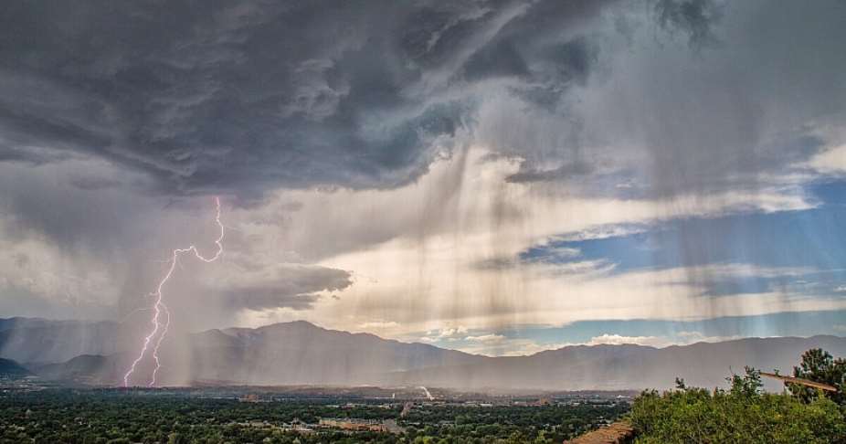 GMet predicts mostly clear weather with isolated thunderstorms today