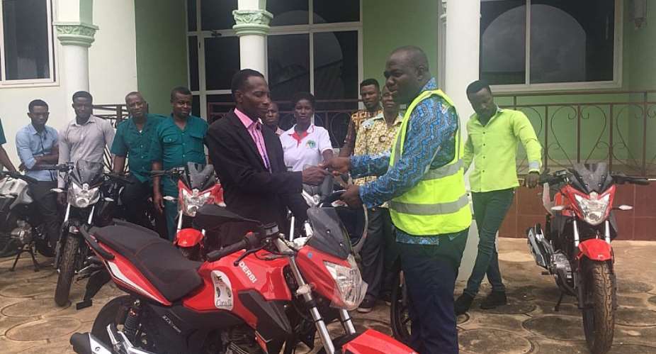 Asene Manso: Agric Extension Officers Receive Motorbikes