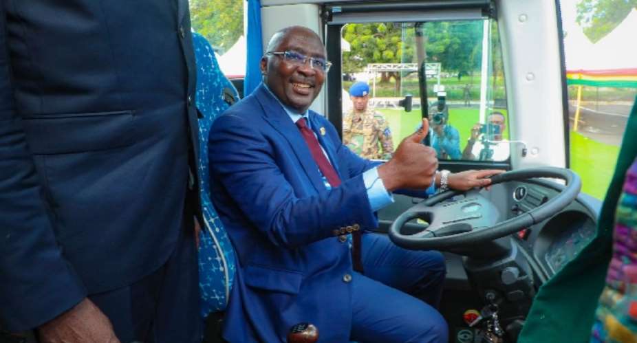 Bawumia hands over 75 buses, 5 pickup vehicles to SHSs