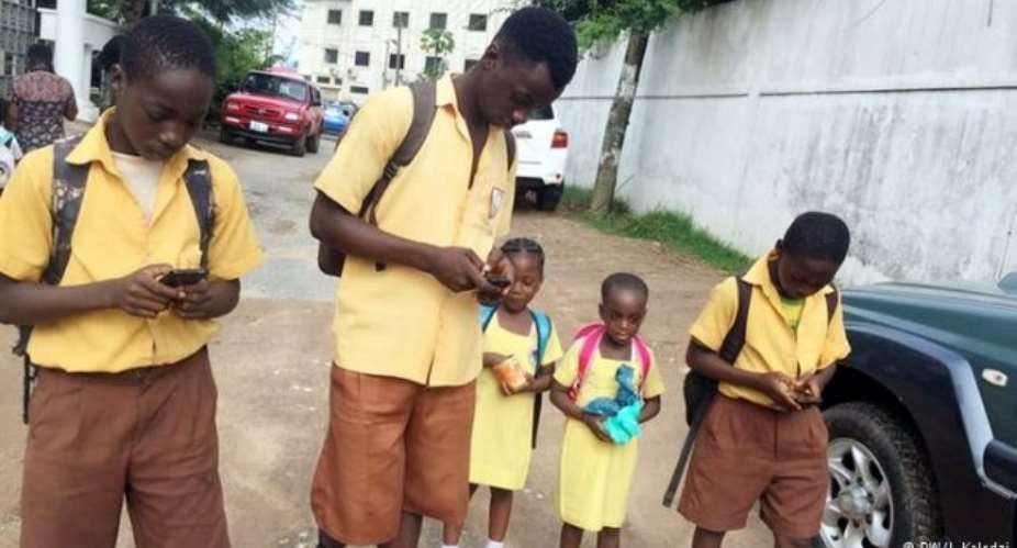 Should Ghana's High School Students Use Mobile Phones In School?