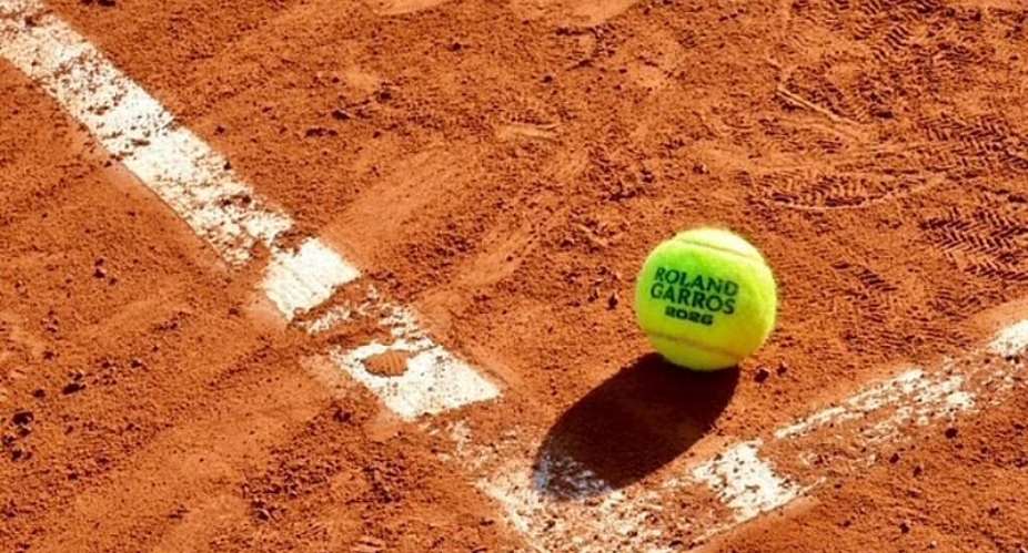 The iconic red dirt of Roland Garros. -  Pierre Ren-Worms, France Mdias Monde