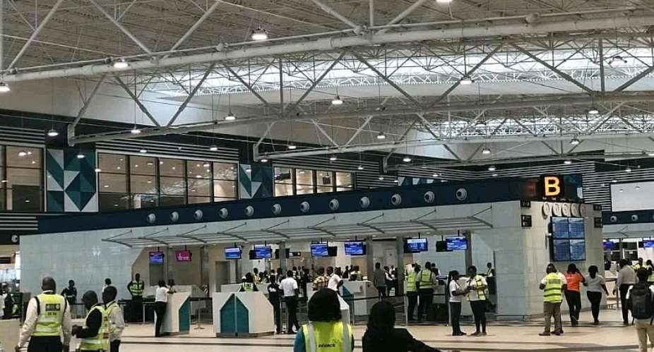 Stranded Ghanaians In Nigeria To Pay At Least 800 For Flight Back Home