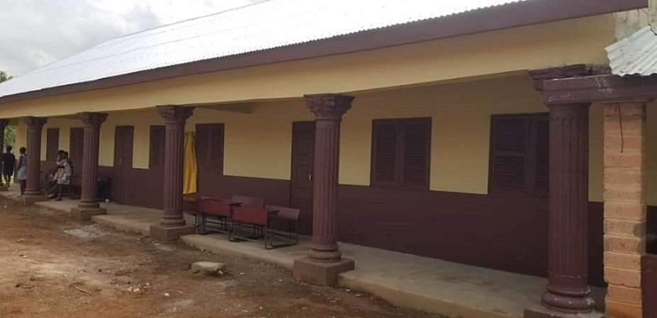 Kwabre East: Adawomase chief constructs 3-unit classroom block for community