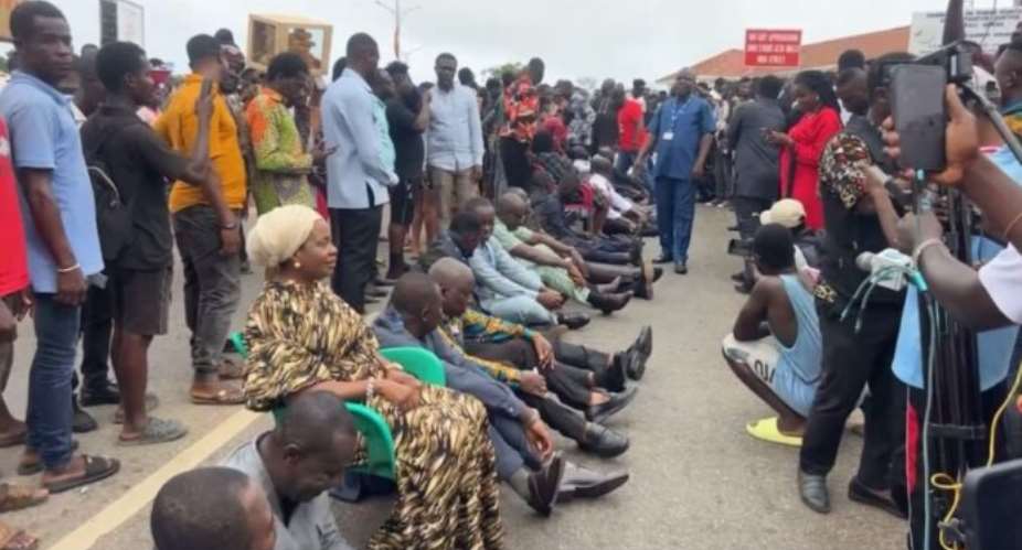 NPP Minoritys Flaws Exposed on the Floors of ‘EOCO Street’. Is it ‘Finished’ for NPP?