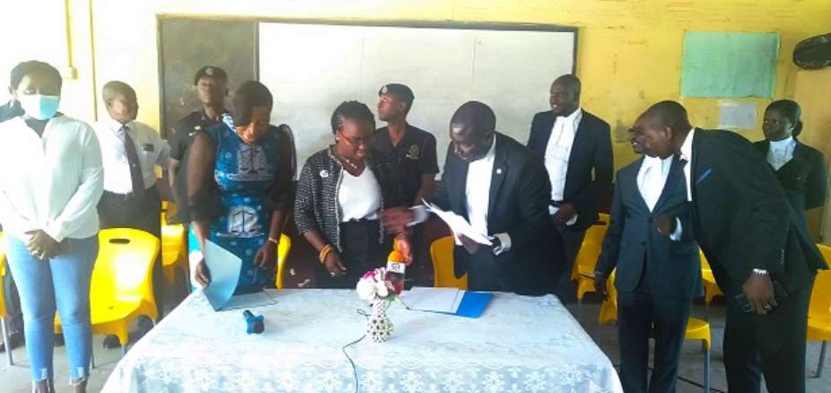 Lawyers and Judges enter public basic schools to teach