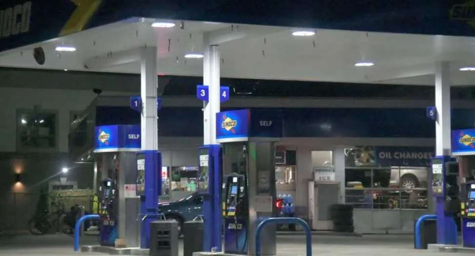 US petrol prices hit four-year high as Strait of Hormuz remains shut