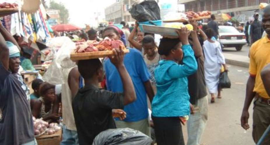 Hawkers' return to the streets