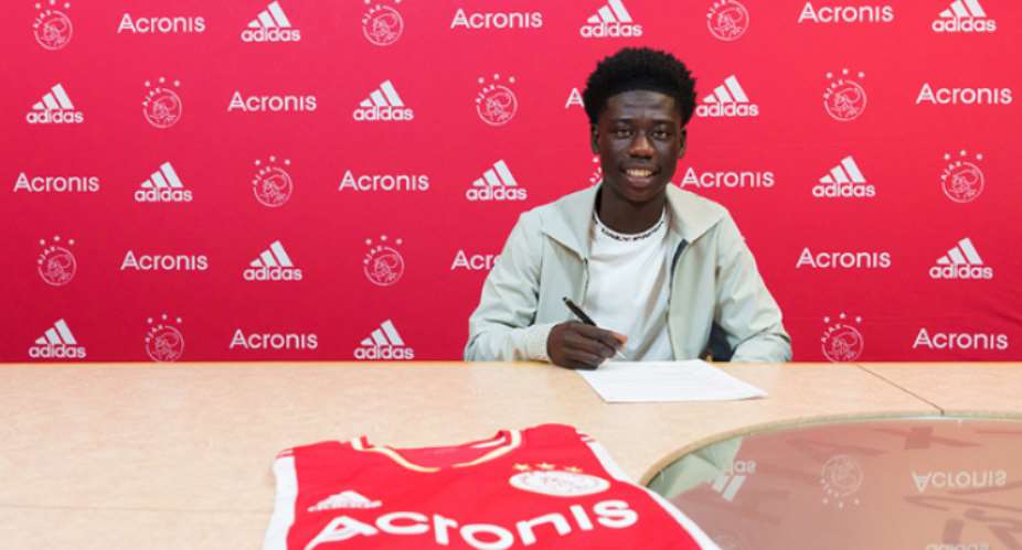 Dutch giants Ajax sign Ghanaian youngster Avery Appiah until 2025