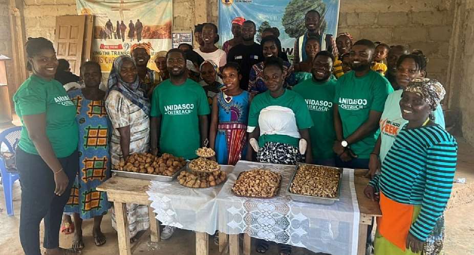 Nkawie Seidi community benefits from entrepreneurship training by seven KNUST students
