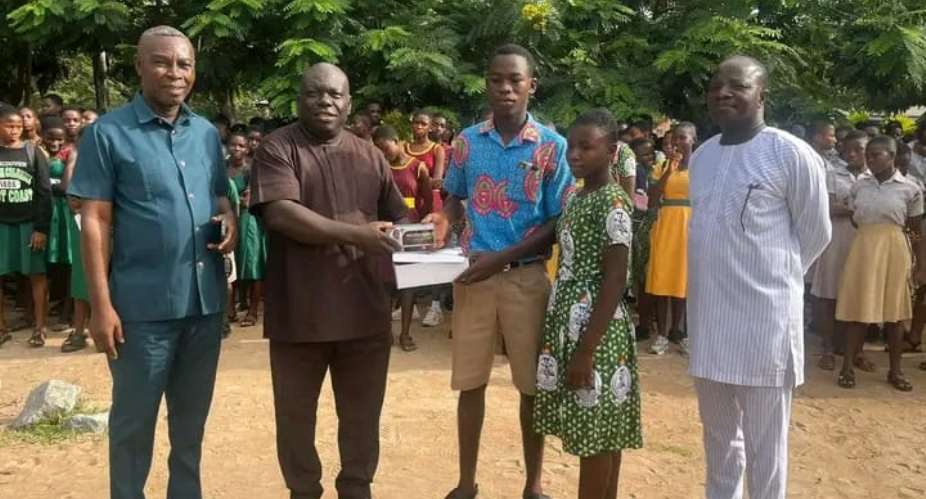 Agotime-Ziope BECE candidates receive encouragement and scholarship promise from MP