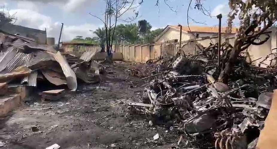 Midnight fire ravages Asawase Mempeasem fitting shops, destroys over 100 motorcycles and 10 vehicles