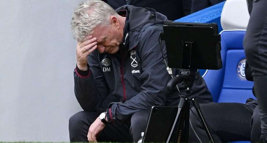 GETTY IMAGESImage caption: David Moyes has failed to win any of his 19 trips to Chelsea as a manager, losing 12 and drawing seven