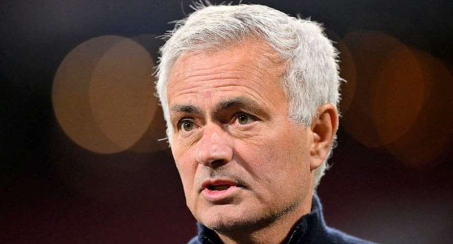 Real Madrid hold talks over Jose Mourinho return