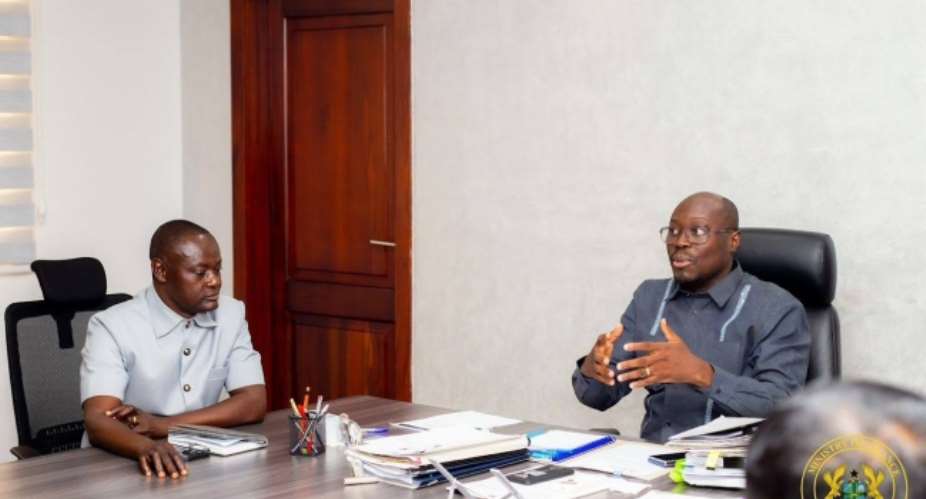 Blame market traders for keeping prices high despite drop in food import costs – Importers