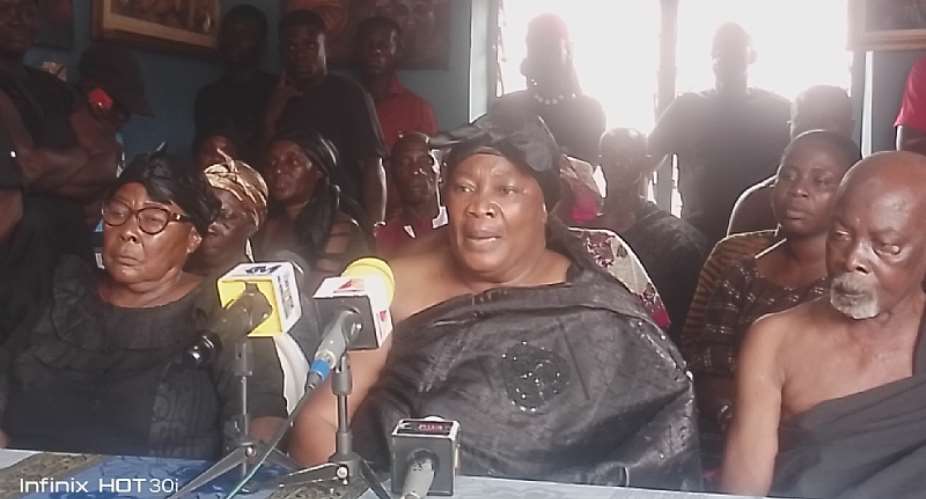 The royal family of the Anou Stool addressing the media