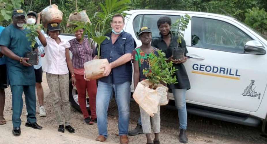 Prof. Azuma Nelson, Ama K. Abebrese join Geodrill to plant trees to support the GGi