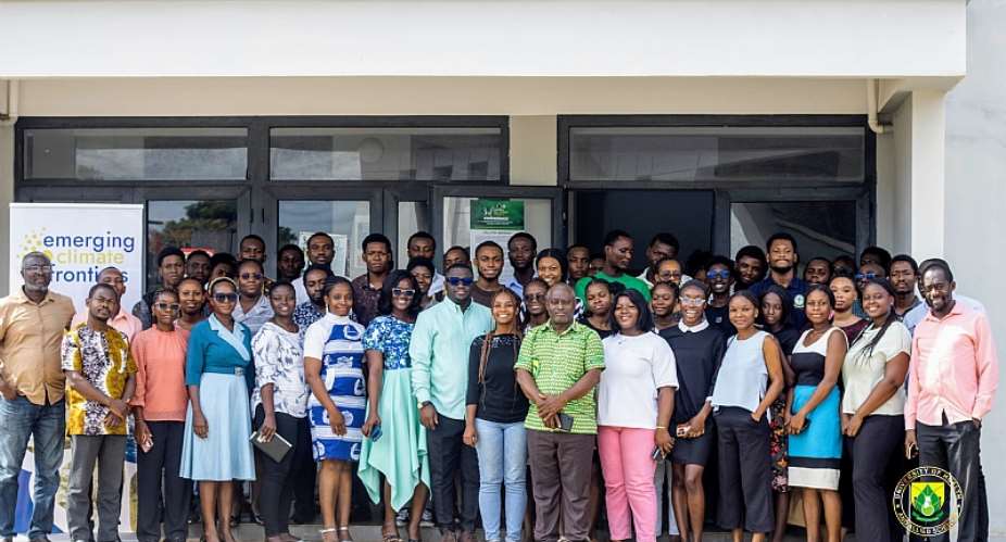 A group photograph of participants, facilitators and organisers of the Carbon Dioxide Removal and Solar Radiation Management organised by the Department of Biomedical Sciences and School of Basic and Biochemical Sciences in collaboration with Emerging Climate Frontiers.