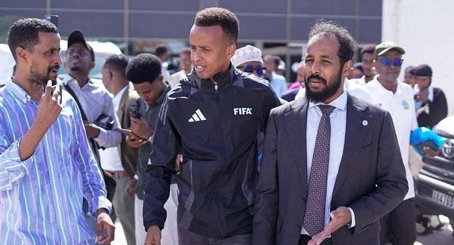 Somali referee Omar Artan receives hero’s welcome in Mogadishu after US entry denial