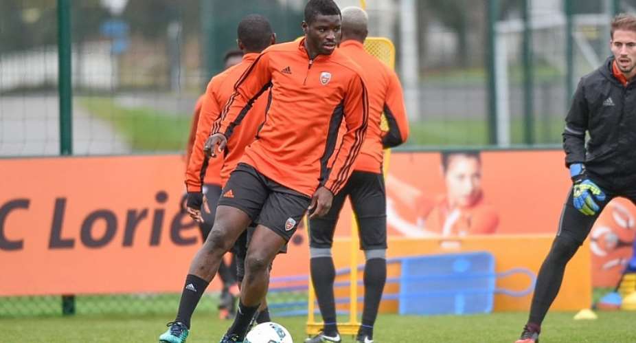 Midfielder Alhassan Wakaso hints at Lorient departure; wants to play in top-tier