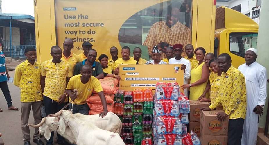 MTN Donates Gh30,000, Items To Chief Imam