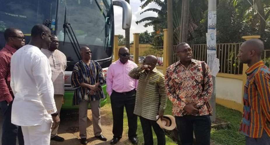 Ministers and Members of Parliament on one Bus