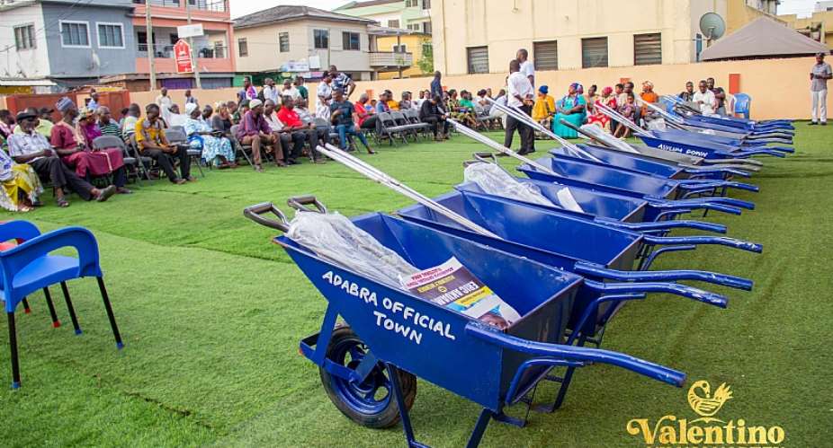 Nii Noi Nortey shakes Klottey Korle Constituency with donations