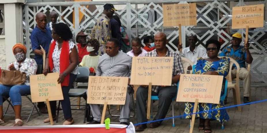 Pensioner Bondholders Forum resumes picketing at Finance Ministry today