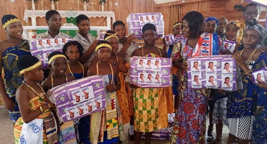 Harriet Kyeremanteng Oppong donates over 2000 sanitary pads to schools in Nkoranza South