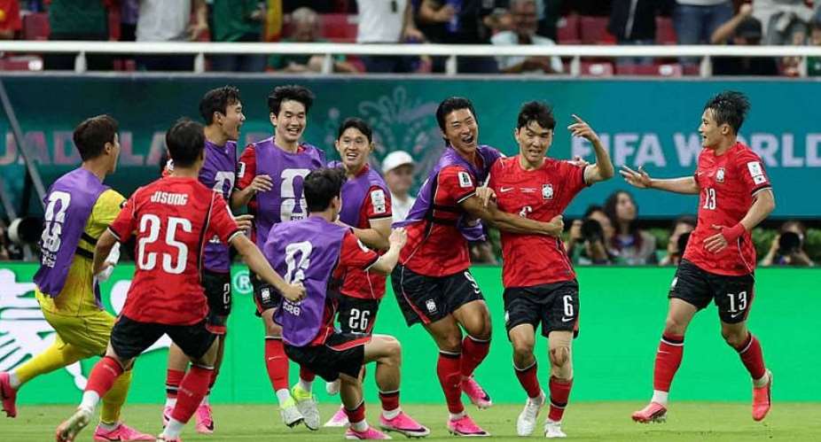 Korea Republic seal late comeback over Czechia to win World Cup opener