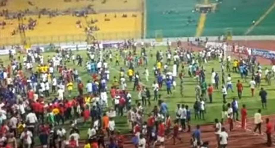 VIDEO:How Kotoko Fans Invaded The Pitch To Celebrate With PlayersAfter Winning The League