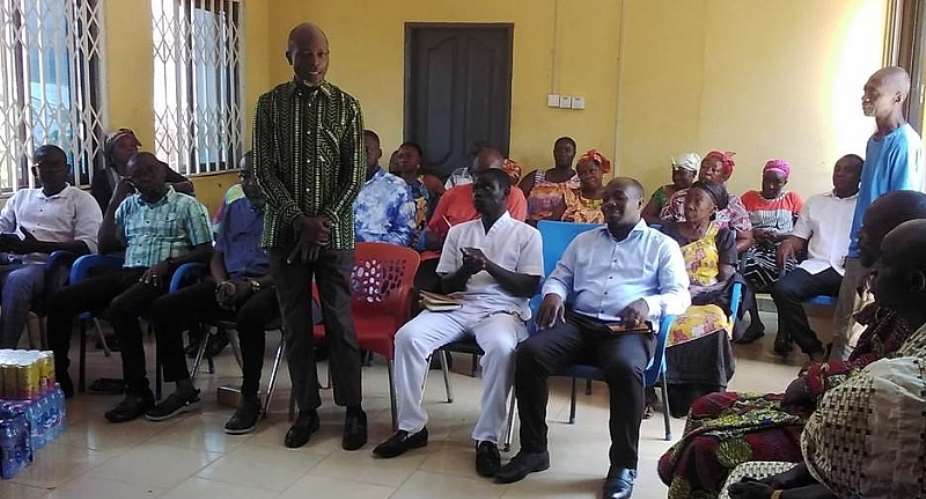 The DCE Hon. Osei Owusu King on his feet at the Mansen Palace