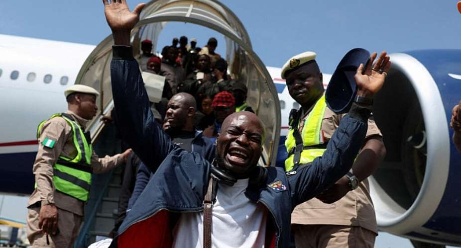 A man disembarks from a government-chartered flight repatriating Nigerian citizens fleeing xenophobic attacks in South Africa, in Lagos on 11 June 2026. -  Reuters/Sodiq Adelakun
