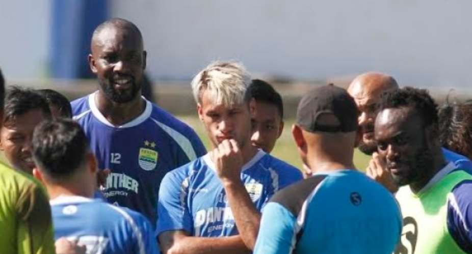 Persib Bandung midfielder Raphael Maitimo reserves special praise for Michael Essien after Persiba Balikpapan win