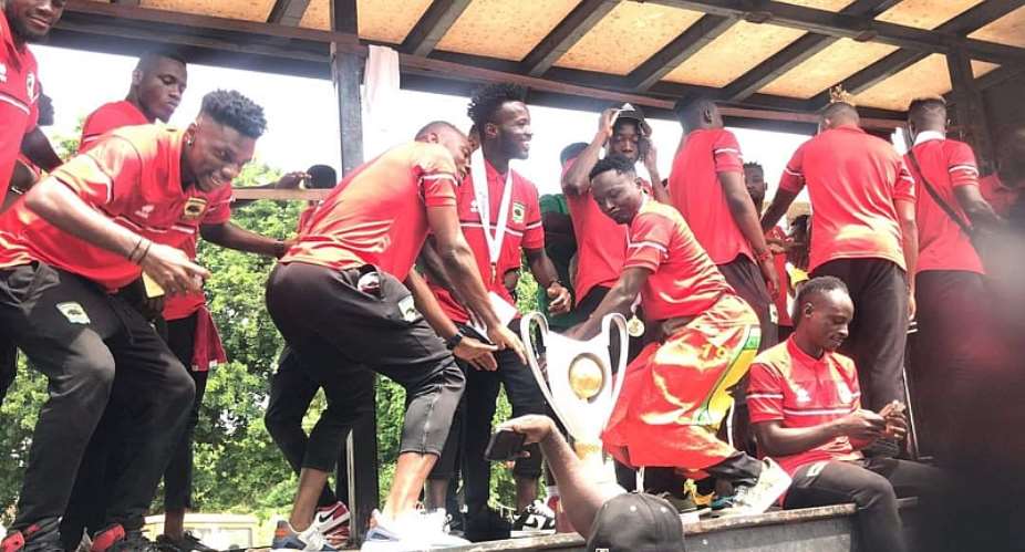 VIDEO: Kotoko Players Engage Fans During Trophy Float